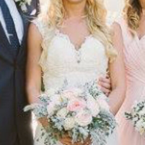 ALLURE BRIDALS ROMANCE Ivory WEDDING DRESS SZ 4 Plunge Bodice Zip Faux Buttons - Picture 11 of 16